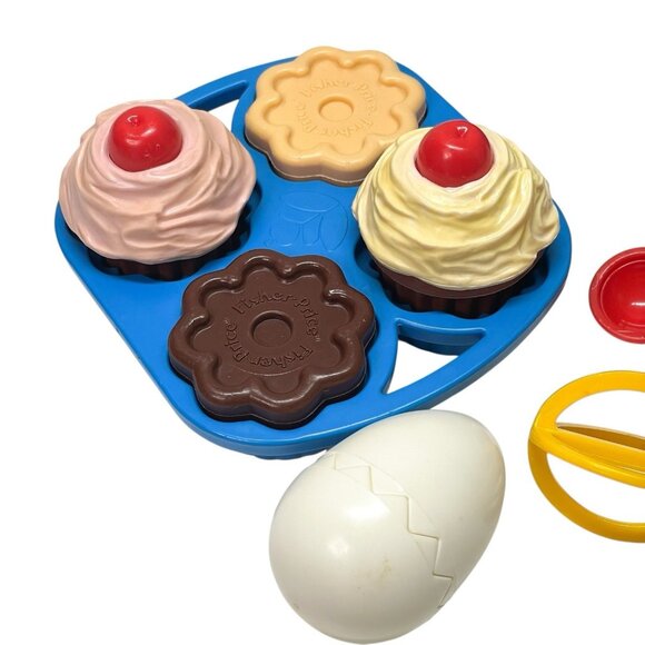 VTG 1987 Fisher Price Fun With Food Baking 2151 Playset Muffin Cupcake Cookie - Picture 2 of 8